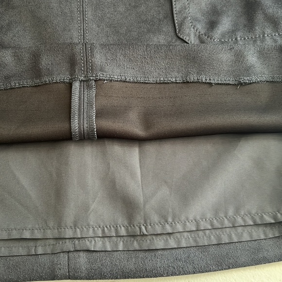 Loft Gray Faux Suede, Fully Lined, Mini Skirt, Size 8 - Picture 5 of 6